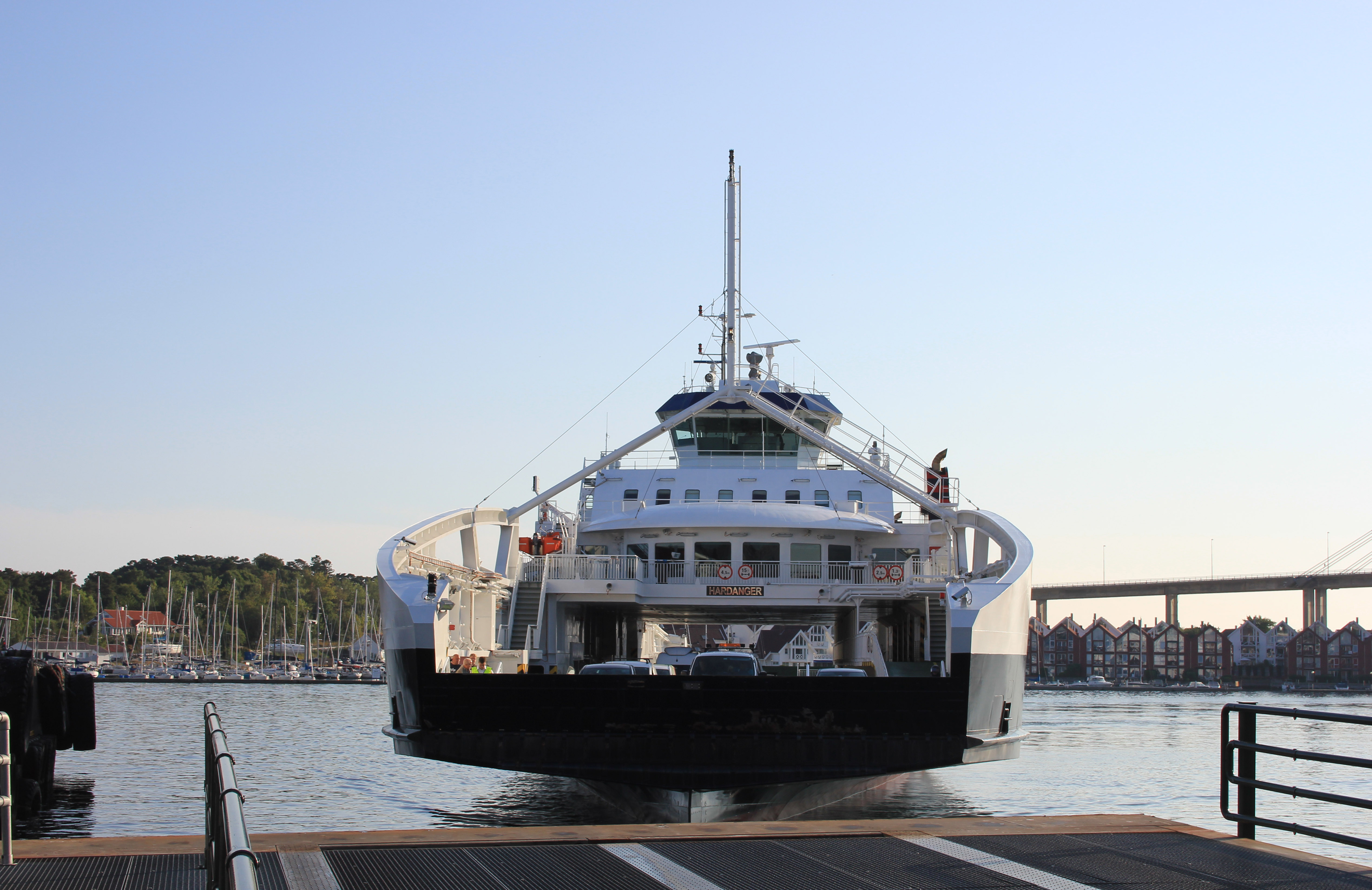 ferry stavanger tau